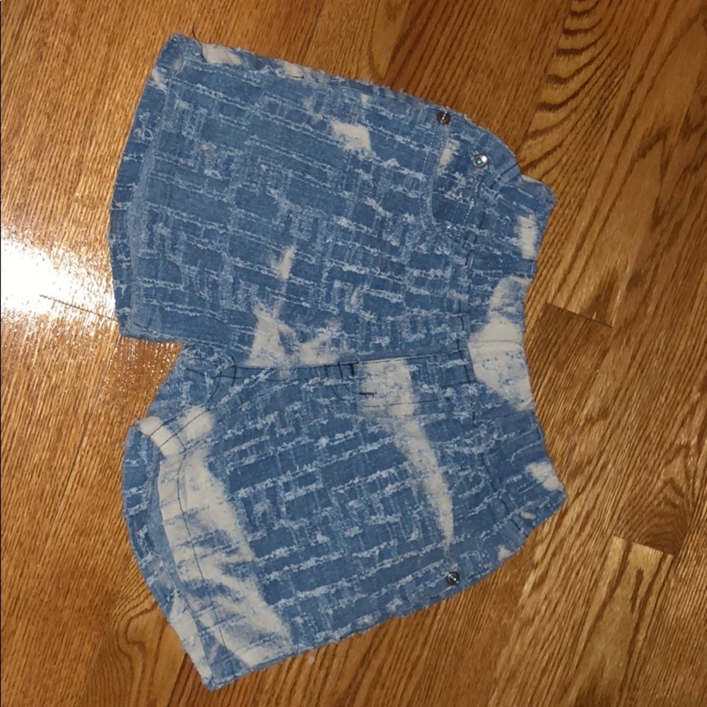 Blue/white shorts